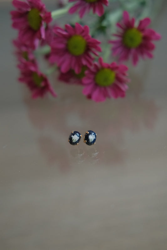 Little Black Dress (Oval)